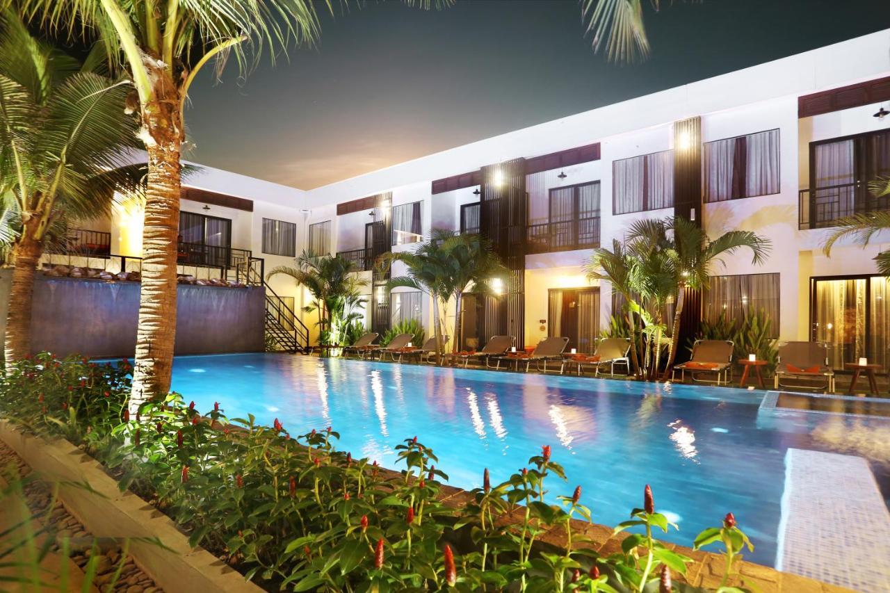 Central Corner Suite Siem Reap Extérieur photo
