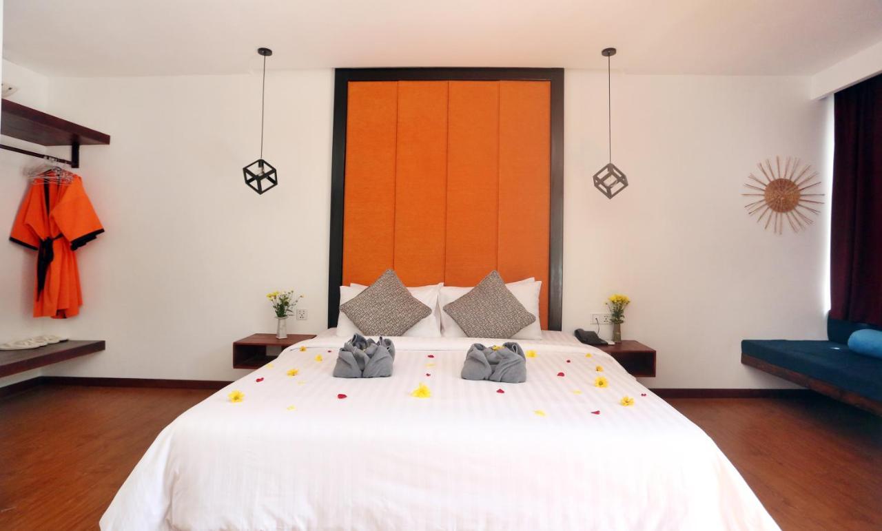Central Corner Suite Siem Reap Extérieur photo